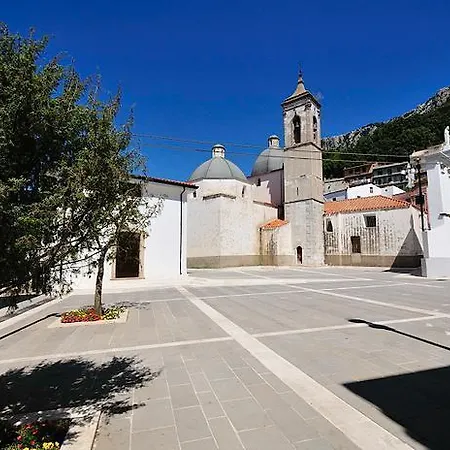 Guest house Drommire In Plassa E Clesia *