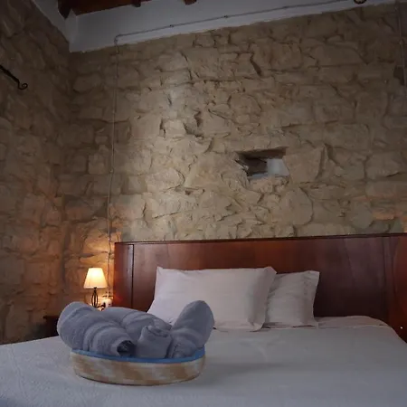 Drommire In Plassa E Clesia