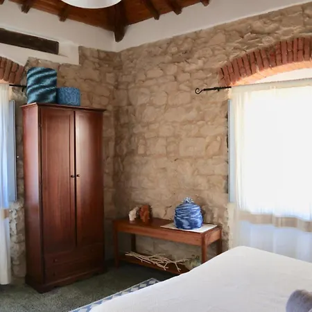 בית הארחה Drommire In Plassa E Clesia באוני